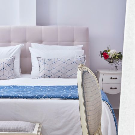 La Maltese Oia Luxury Suites Exterior photo