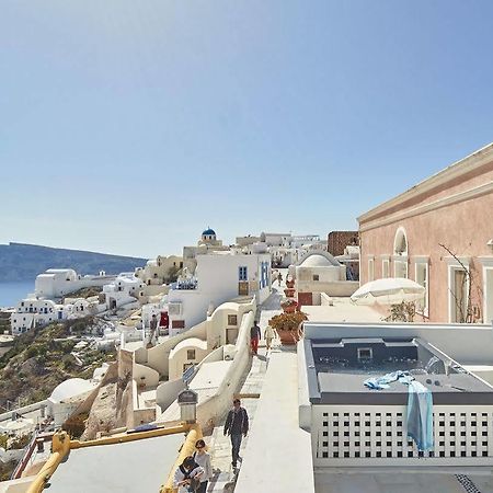 La Maltese Oia Luxury Suites Exterior photo