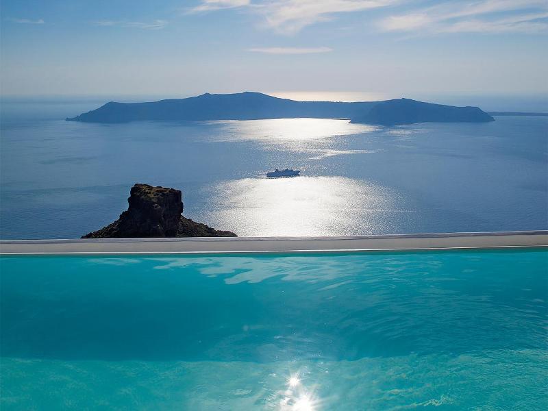 La Maltese Oia Luxury Suites Exterior photo